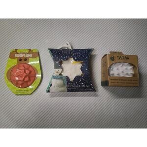 TADA~ Wooden Bamboo Soft Silicone Bristles Scalp & Hair Massager Soap Bath Bomb